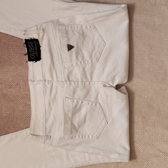 ❗️Like NEW ❗️Power Skinny Guess Jeans - Picture 9 of 9